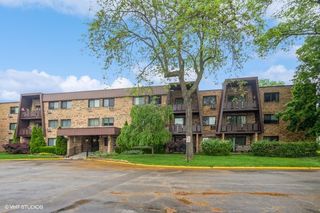 1205 E Hintz Road 206, Arlington Heights, IL 60004