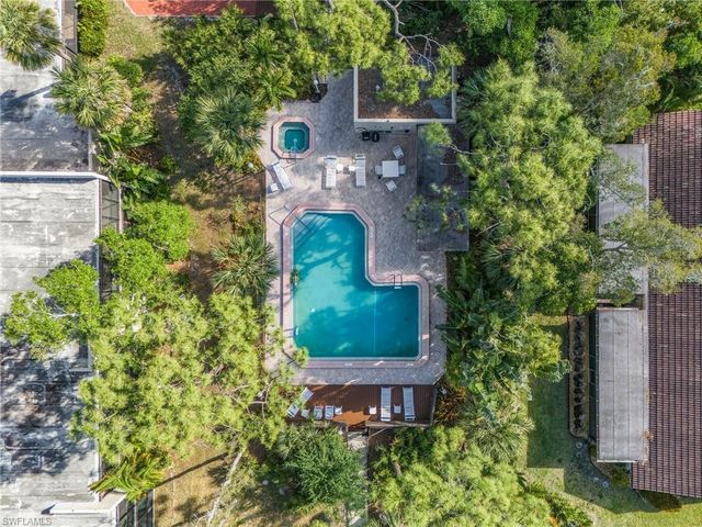 124 Pinebrook DR, Fort Myers, FL 33907