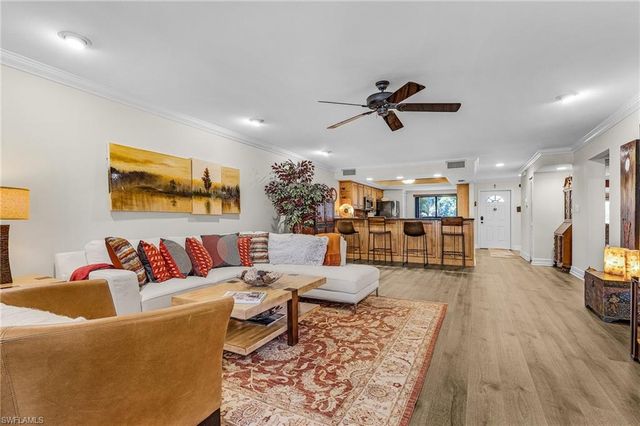 124 Pinebrook DR, Fort Myers, FL 33907