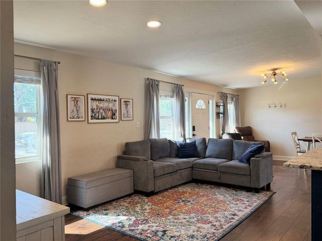 4101 11TH AVENUE N, St Petersburg, FL 33713