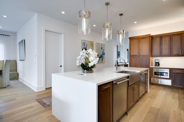 2415 McCall RD, Austin, TX 78703