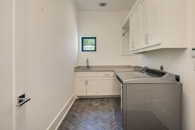 2415 McCall RD, Austin, TX 78703
