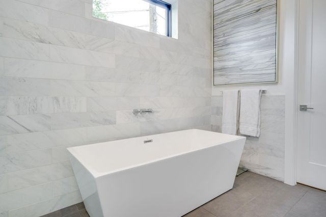 2415 McCall RD, Austin, TX 78703