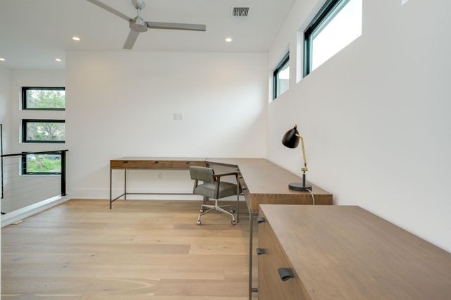 2415 McCall RD, Austin, TX 78703