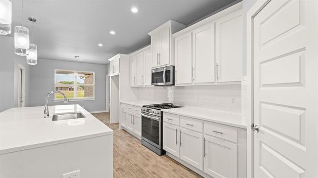 112 Olde Mill Road, Jones, OK 73049