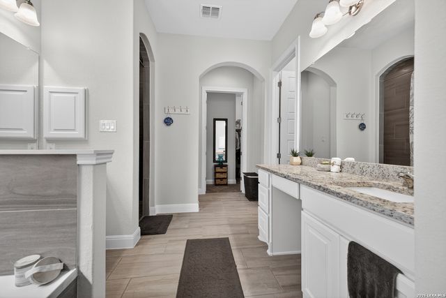 5850 Sweetwater, San Antonio, TX 78253