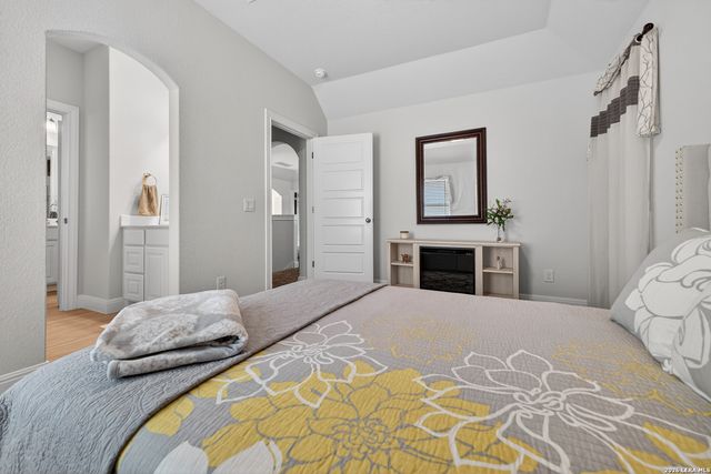 5850 Sweetwater, San Antonio, TX 78253