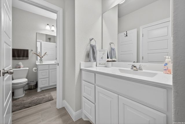 5850 Sweetwater, San Antonio, TX 78253