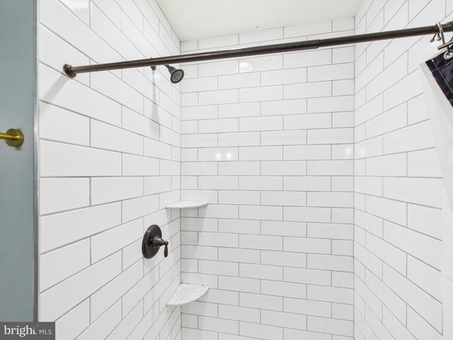 305 W LEMON ST, Lancaster, PA 17603