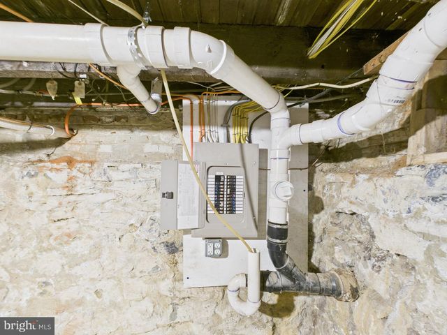 305 W LEMON ST, Lancaster, PA 17603