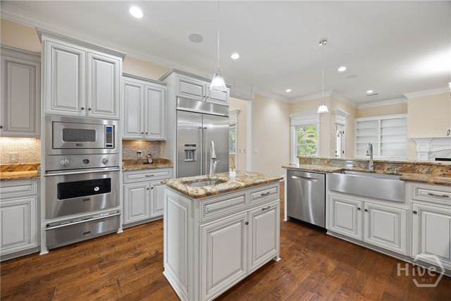 1913 Saint Catherine Circle, Richmond Hill, GA 31324