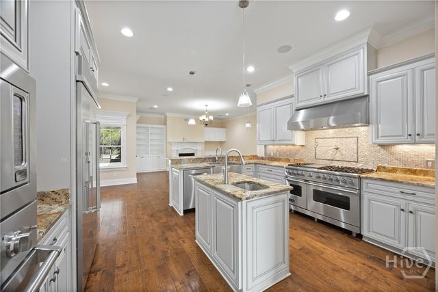 1913 Saint Catherine Circle, Richmond Hill, GA 31324