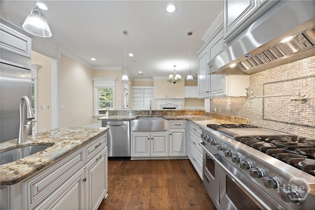 1913 Saint Catherine Circle, Richmond Hill, GA 31324