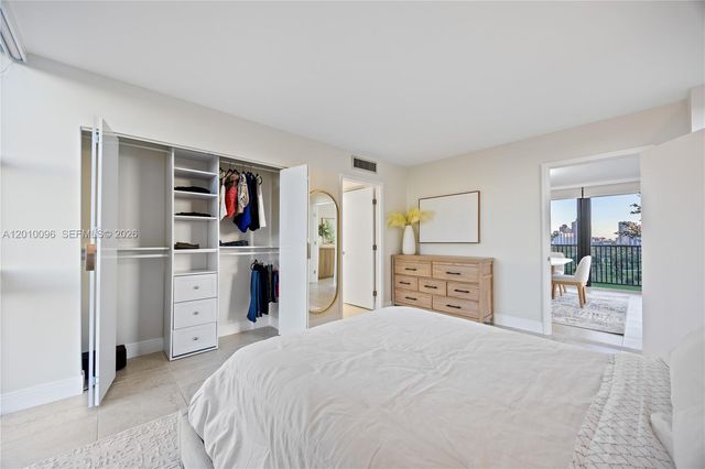 20379 W Country Club Dr 1239, Aventura, FL 33180