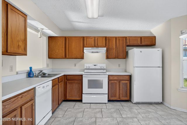 11170 WANDERING OAKS Drive, Jacksonville, FL 32257