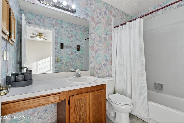 11170 WANDERING OAKS Drive, Jacksonville, FL 32257