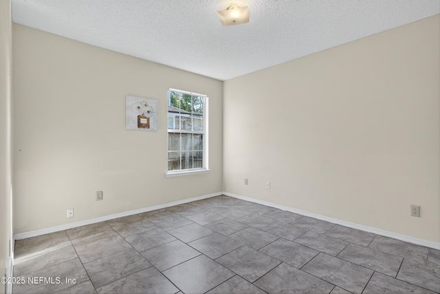 11170 WANDERING OAKS Drive, Jacksonville, FL 32257