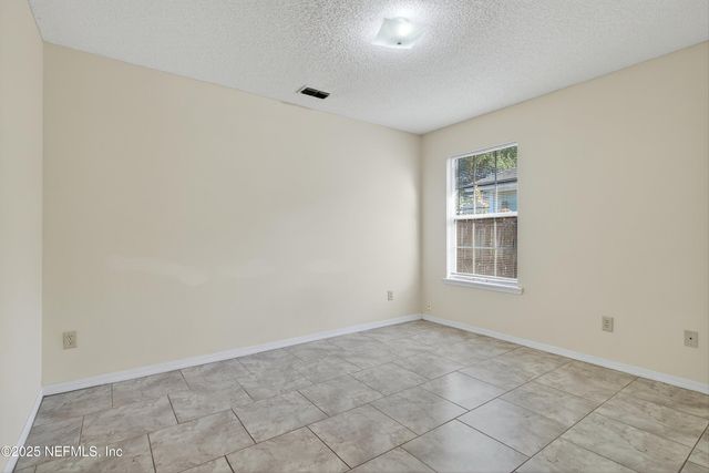 11170 WANDERING OAKS Drive, Jacksonville, FL 32257