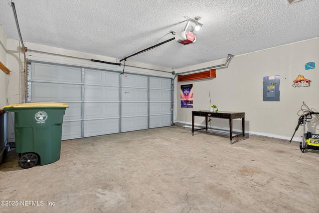 11170 WANDERING OAKS Drive, Jacksonville, FL 32257