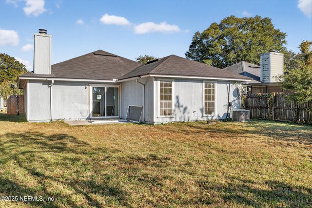 11170 WANDERING OAKS Drive, Jacksonville, FL 32257