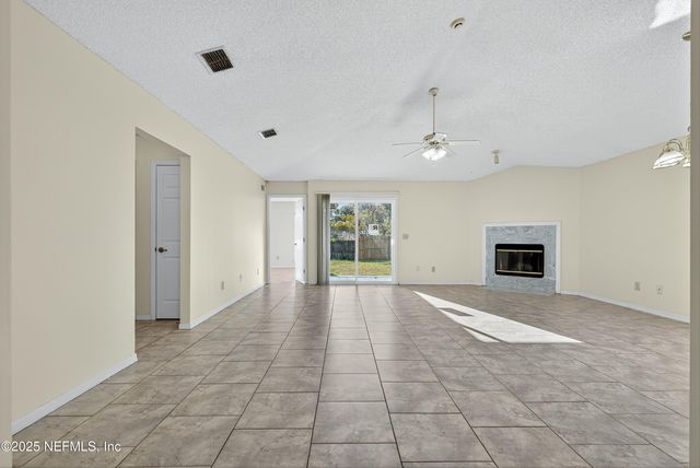 11170 WANDERING OAKS Drive, Jacksonville, FL 32257