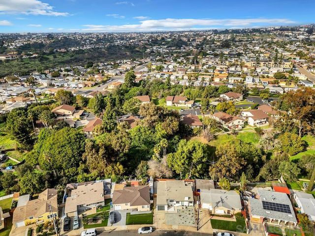 5230 Nutmeg Street, San Diego, CA 92105