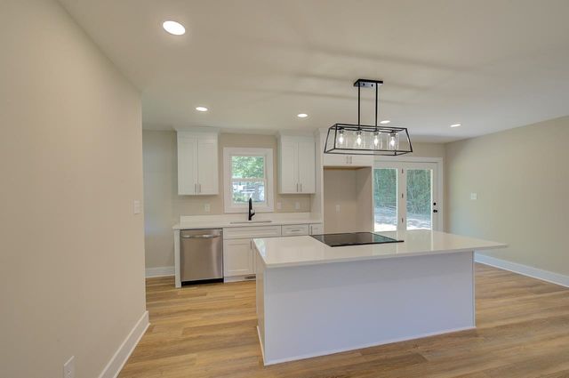 302 Thompson Road, Chesnee, SC 29323