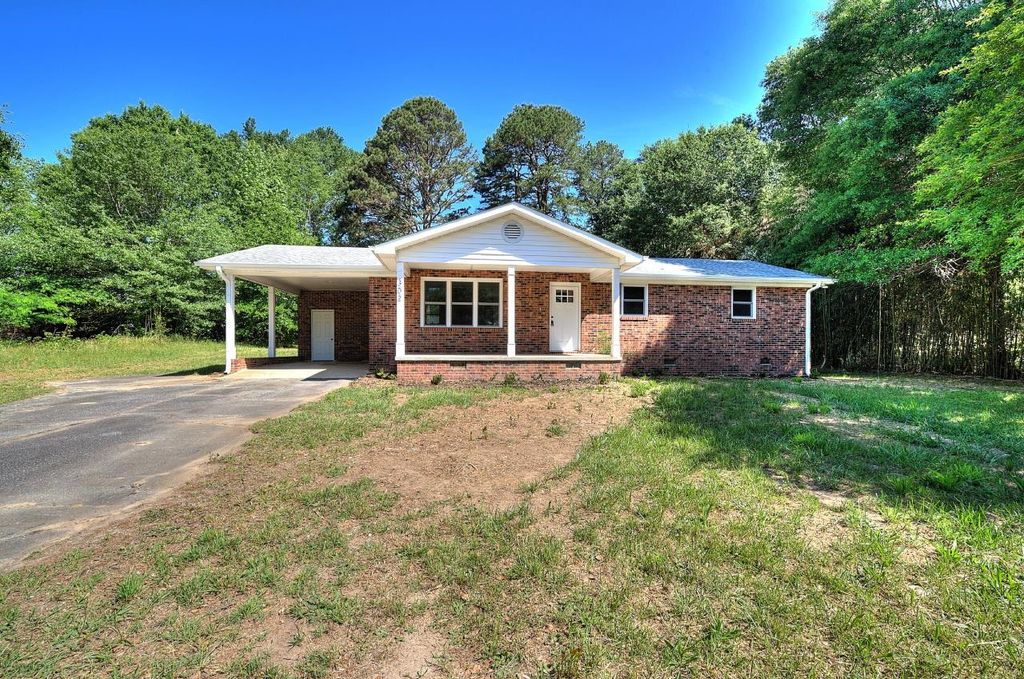 302 Thompson Road, Chesnee, SC 29323