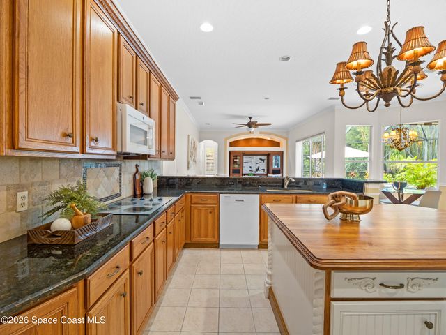 992 Balmoral Way, Melbourne, FL 32940