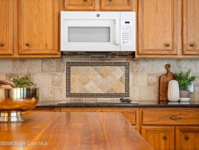 992 Balmoral Way, Melbourne, FL 32940