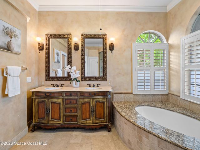 992 Balmoral Way, Melbourne, FL 32940