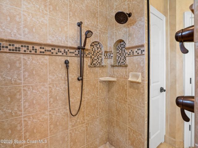 992 Balmoral Way, Melbourne, FL 32940