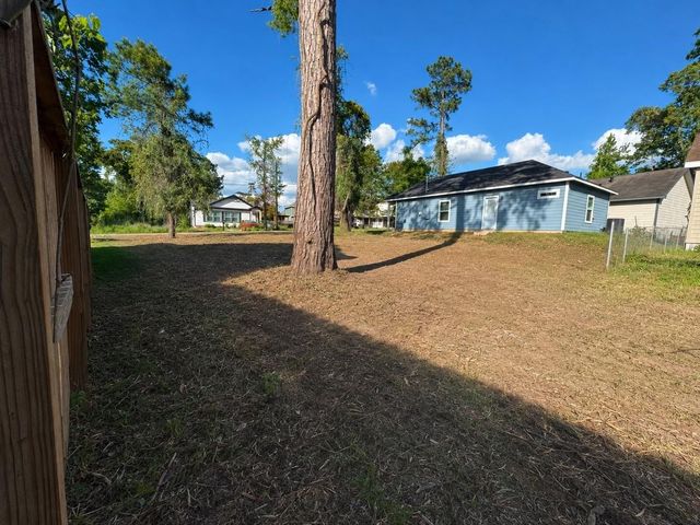 16717 E Ivanhoe, Montgomery, TX 77316