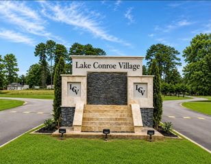 16717 E Ivanhoe, Montgomery, TX 77316