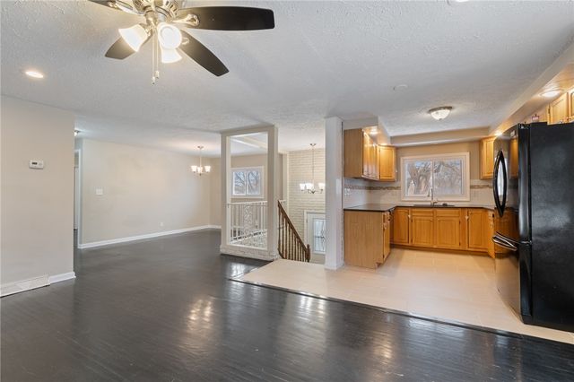 10 Nevins Road, Henrietta, NY 14467