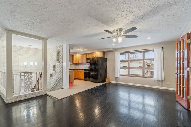 10 Nevins Road, Henrietta, NY 14467