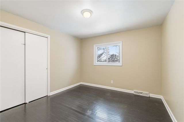 10 Nevins Road, Henrietta, NY 14467