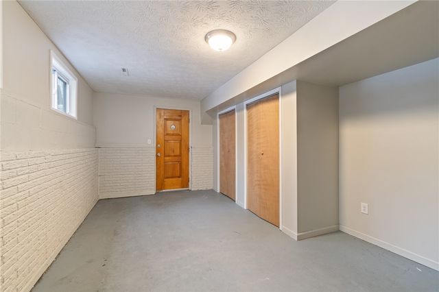 10 Nevins Road, Henrietta, NY 14467