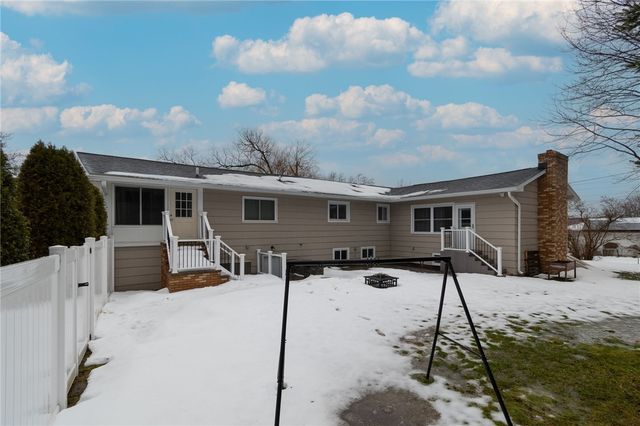 10 Nevins Road, Henrietta, NY 14467