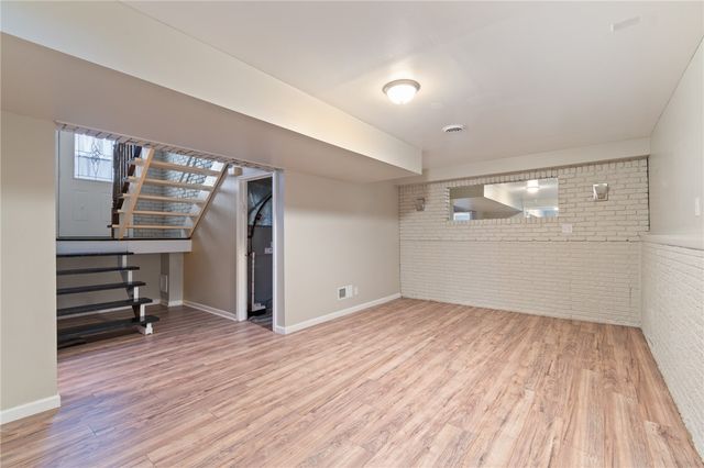 10 Nevins Road, Henrietta, NY 14467