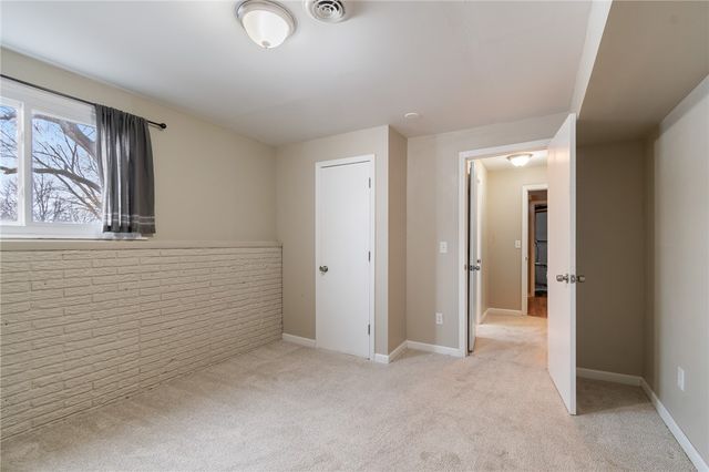 10 Nevins Road, Henrietta, NY 14467