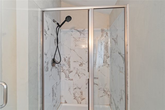 10 Nevins Road, Henrietta, NY 14467