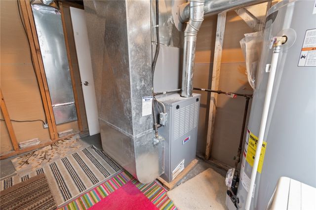 10 Nevins Road, Henrietta, NY 14467