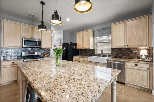 710 Fannin Lane, Mansfield, TX 76063