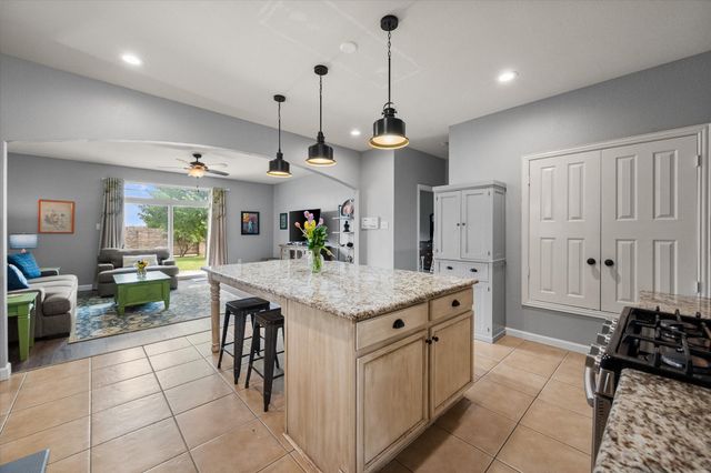 710 Fannin Lane, Mansfield, TX 76063