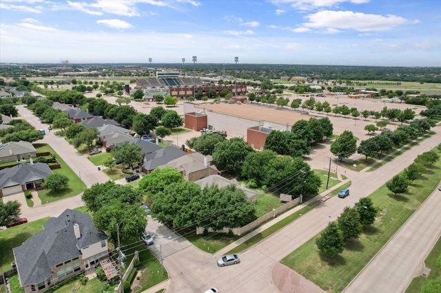 710 Fannin Lane, Mansfield, TX 76063