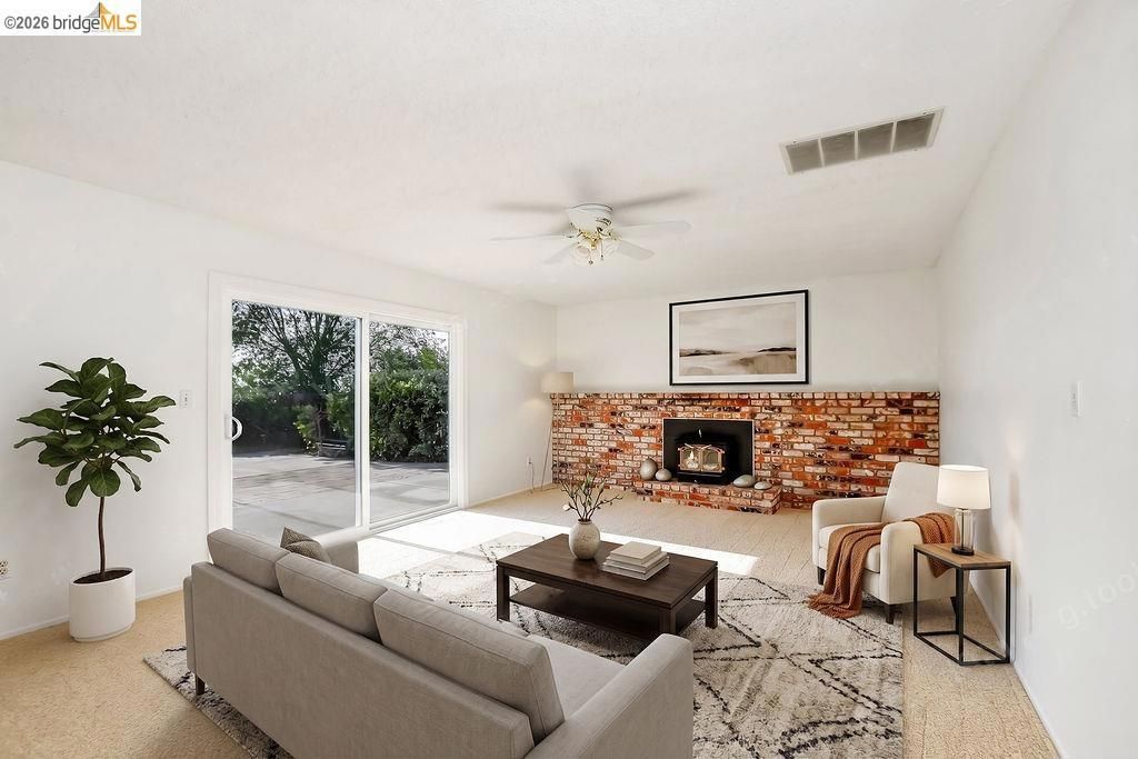 Image 16 of property listing at 3318 Bluejay Drive, Antioch, CA 94509