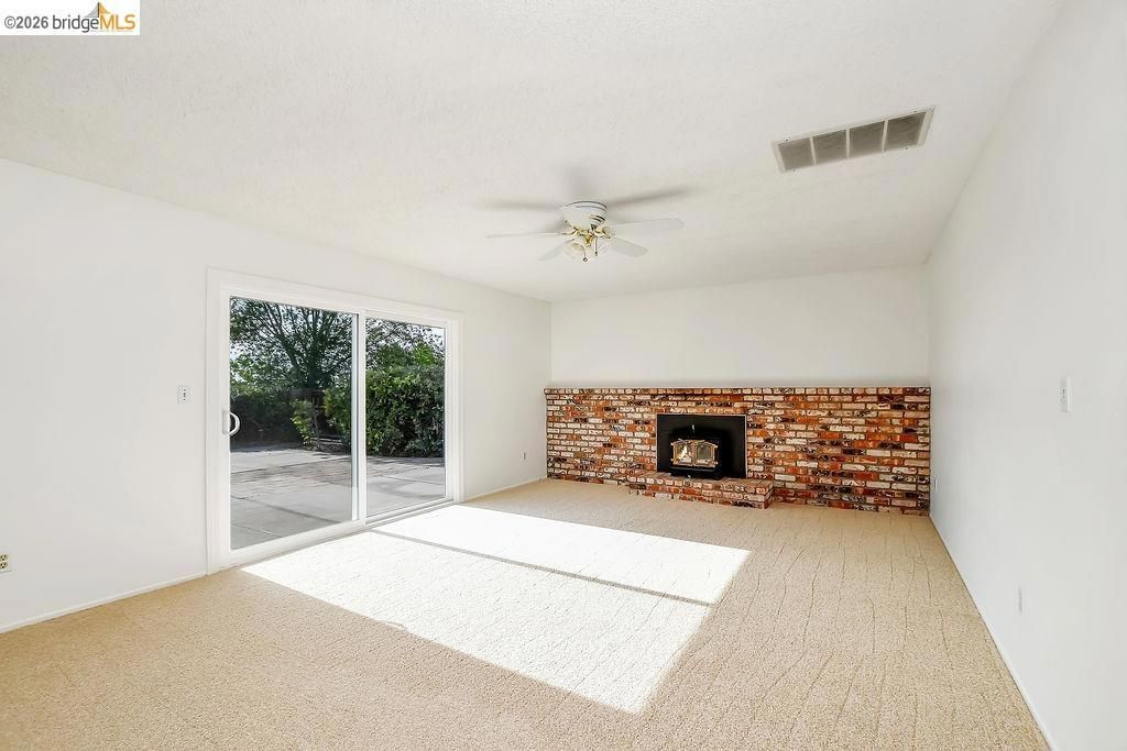 Image 17 of property listing at 3318 Bluejay Drive, Antioch, CA 94509