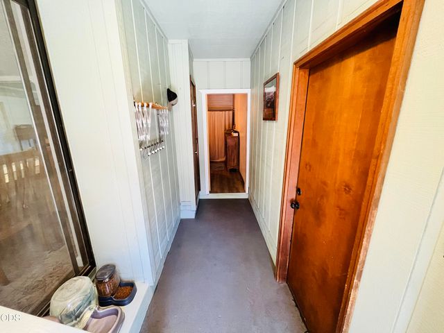 8122 New Hope Road, Grants Pass, OR 97527