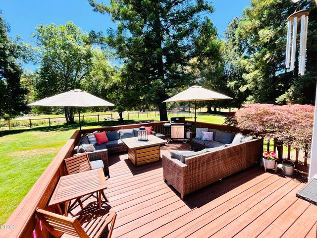 8122 New Hope Road, Grants Pass, OR 97527